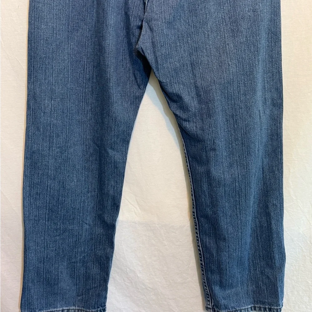 B-136 Men’s Wrangler‎ Relaxed Fit Denim Blue Jeans Size 36x30
